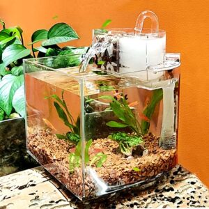 Small Betta Fish Tank Set Aquarium Tank Kit Goldfish Mini Desktop Fish Tank Bowls Kit with Water Pump and Filter Box Self Circulation Ecological Tank Sick Fish Isolation Room Fish Bowl Accessories